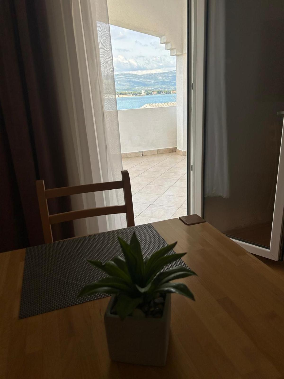 Apartmani Grgic Traù Esterno foto
