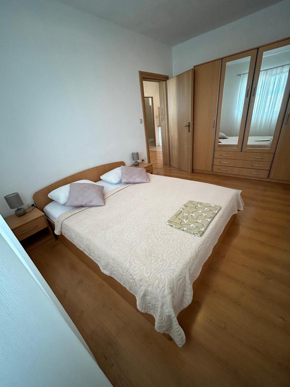 Apartmani Grgic Traù Esterno foto