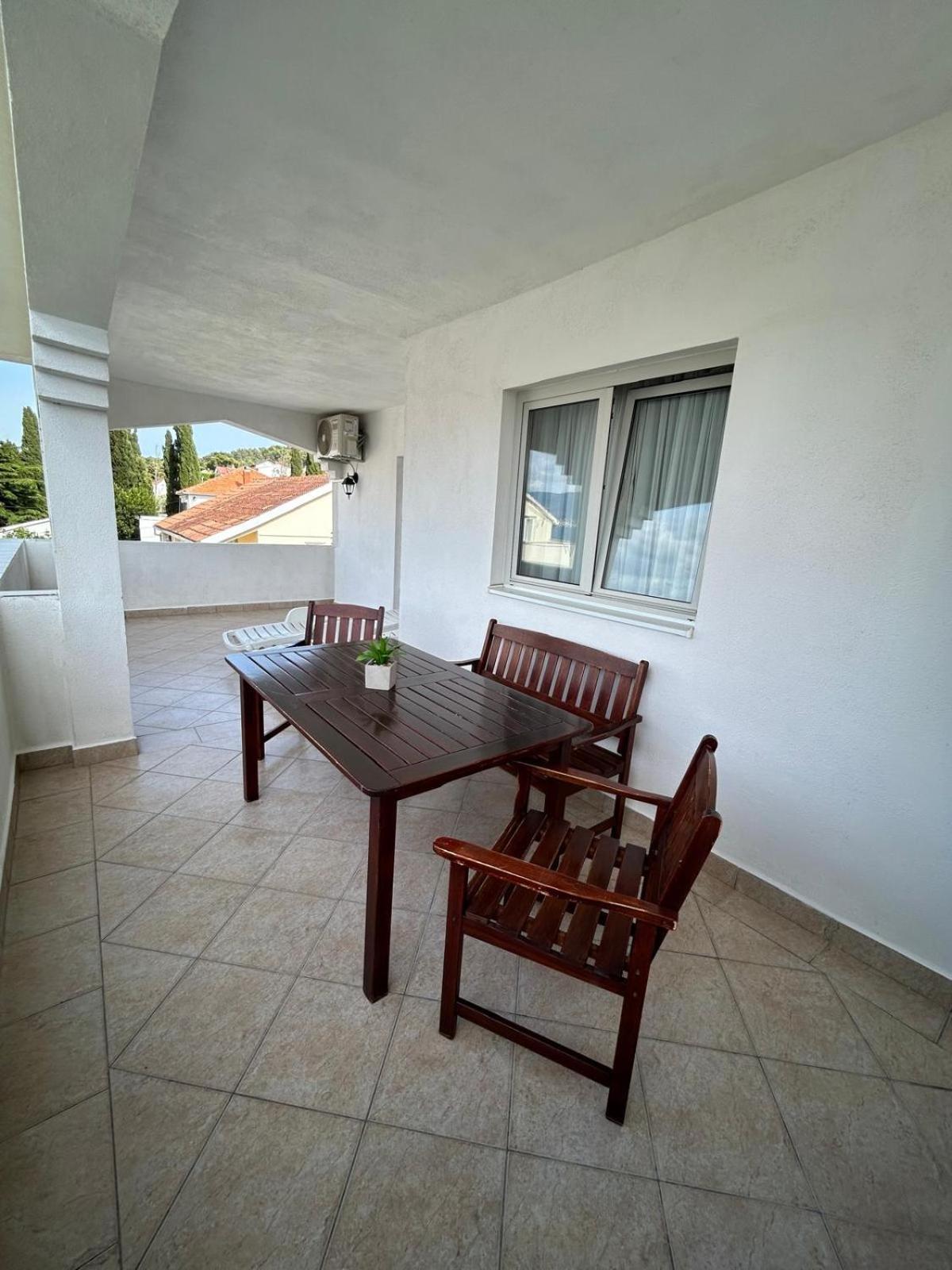 Apartmani Grgic Traù Esterno foto