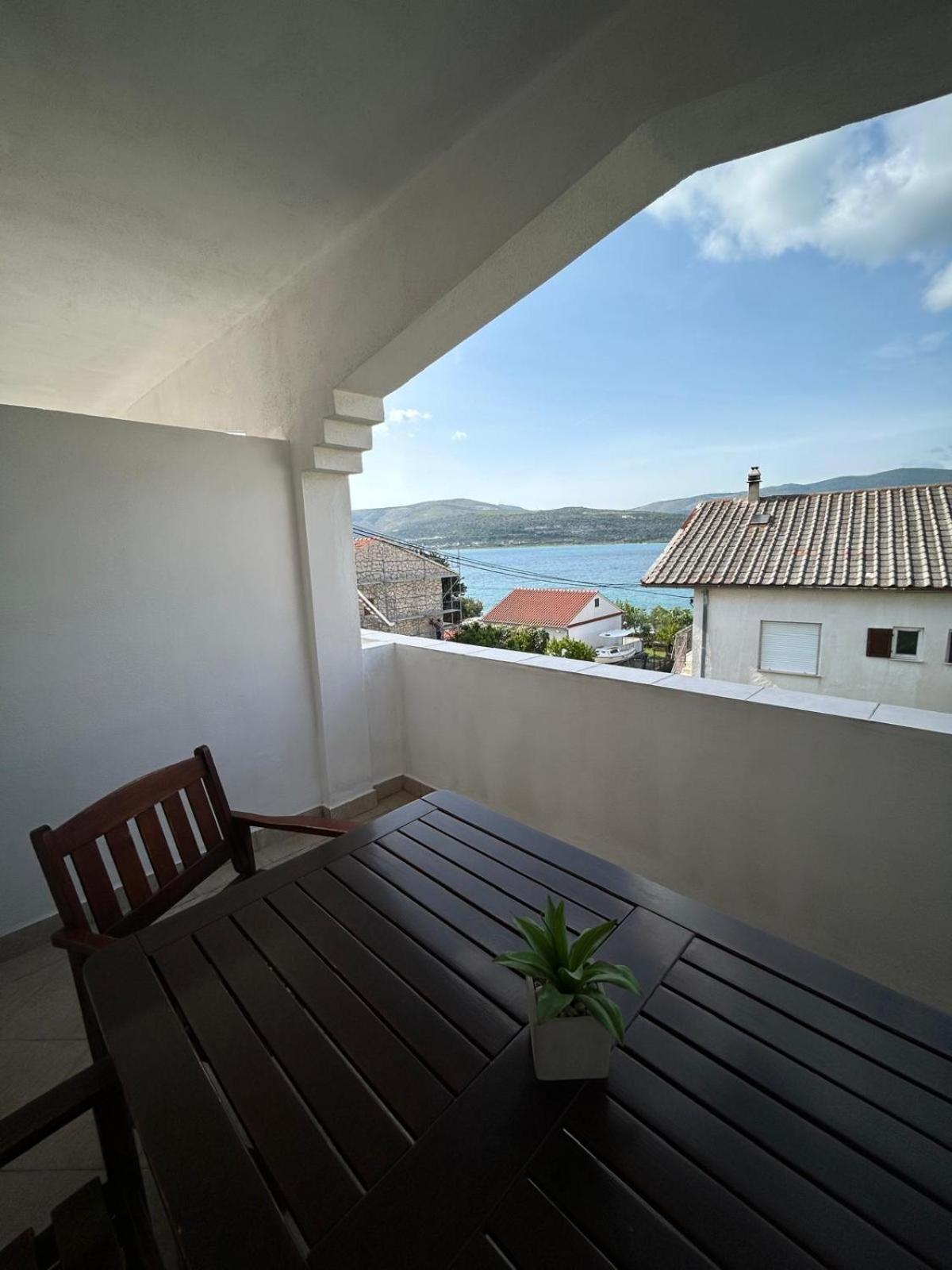 Apartmani Grgic Traù Esterno foto