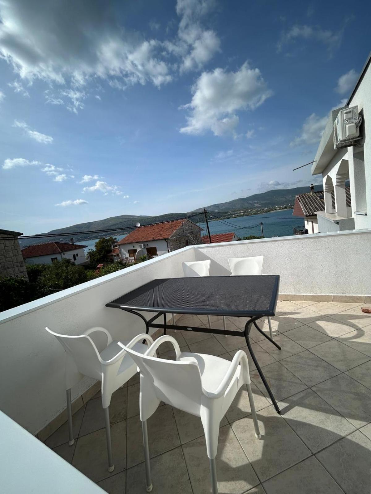 Apartmani Grgic Traù Esterno foto