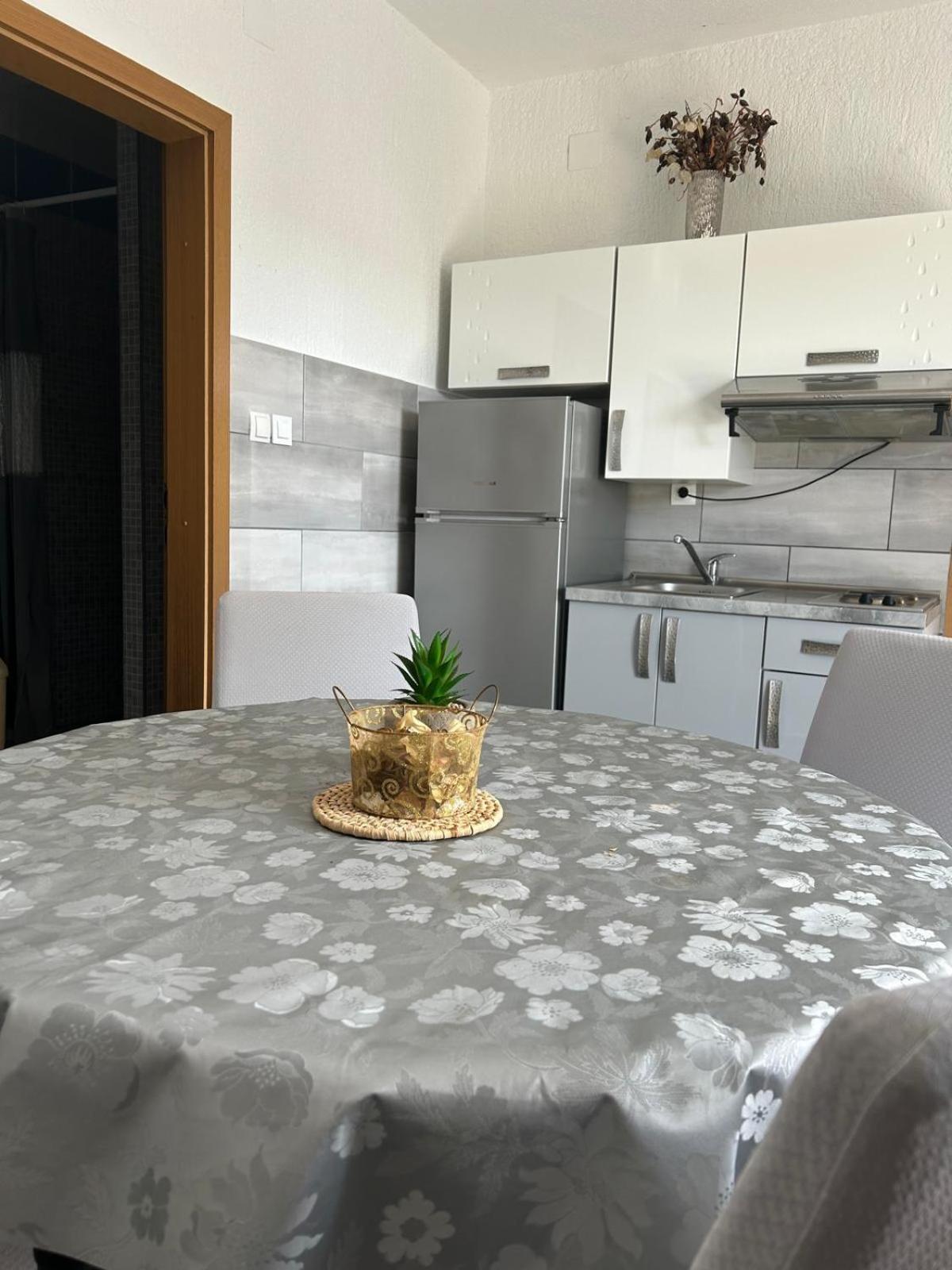 Apartmani Grgic Traù Esterno foto